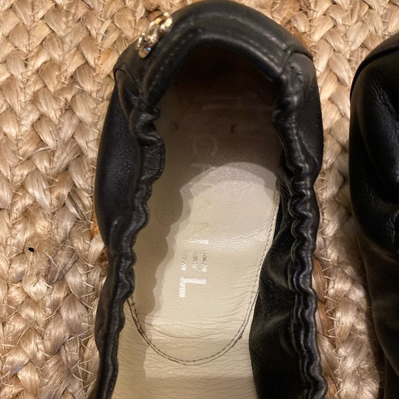 Chanel Classic Black flats w/ box - Picture 5 of 6